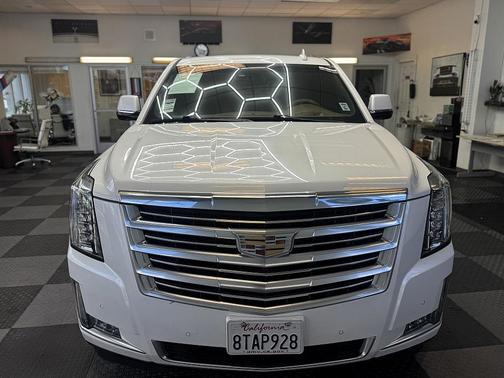 2017 Cadillac Escalade ESV Platinum
