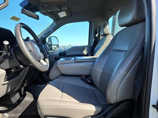 Oxford White 2020 Ford F-250 XLT