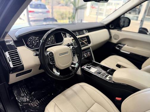 Scotia Grey 2017 Land Rover Range Rover 3.0L Supercharged HSE