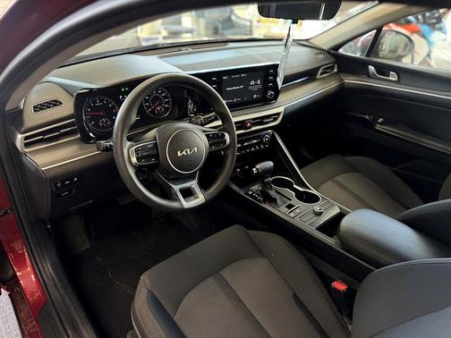 2022 Kia K5 LXS