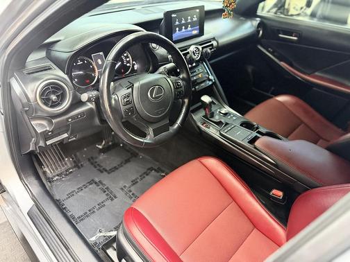Atomic Silver 2022 Lexus IS 300 Base