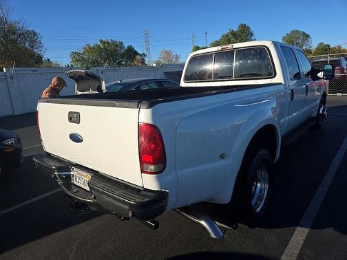 2005 Ford F-350 XLT Crew Cab Super Duty