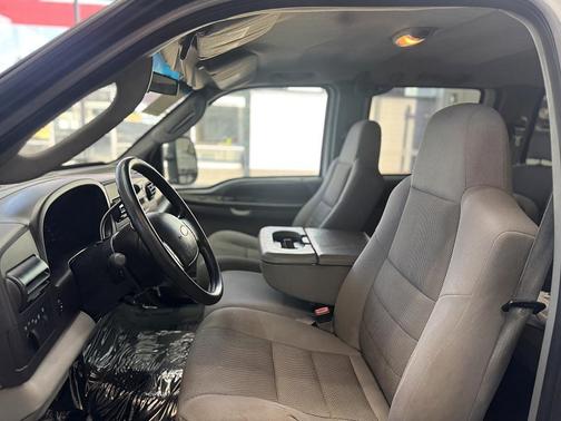 2005 Ford F-350 XLT Crew Cab Super Duty