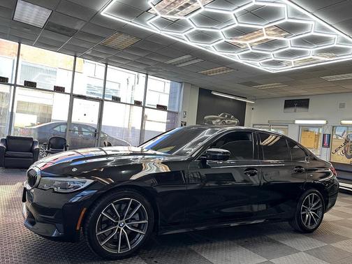 2019 BMW 330 i