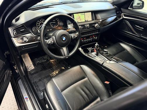 Black Sapphire Metallic 2015 BMW 528