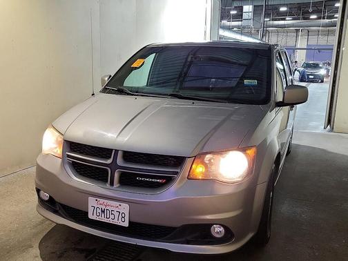 2014 Dodge Grand Caravan R/T
