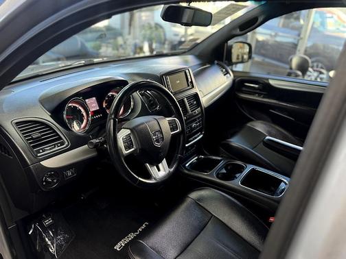 2014 Dodge Grand Caravan R/T