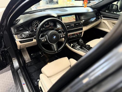 Callisto Gray Metallic 2015 BMW 550 M-SPORT