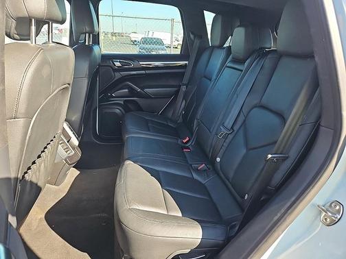 2013 Porsche Cayenne 