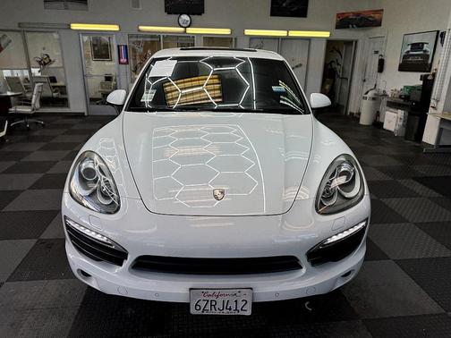 2013 Porsche Cayenne Base (Tiptronic)