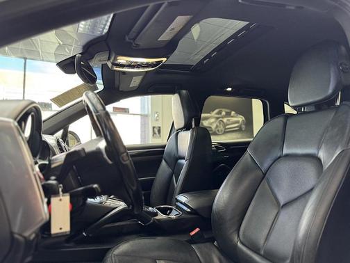 2013 Porsche Cayenne Base (Tiptronic)