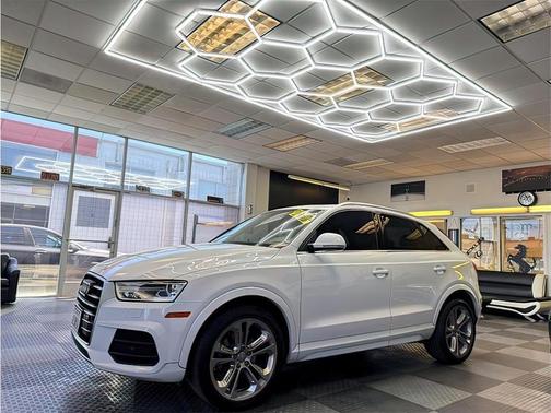 White 2016 Audi Q3 2.0T Premium Plus