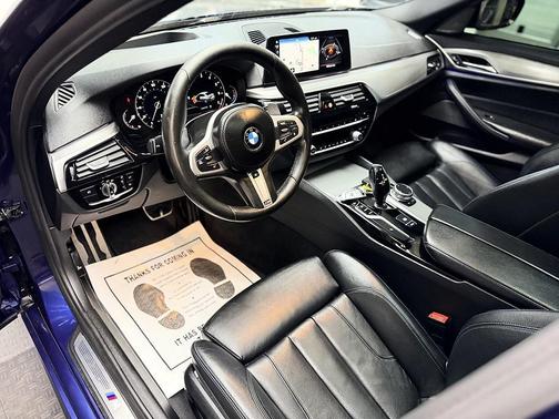 Bluestone Metallic 2018 BMW 540