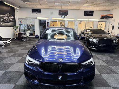Bluestone Metallic 2018 BMW 540