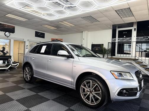 Cuvee Silver Metallic 2015 Audi Q5 3.0T Premium Plus