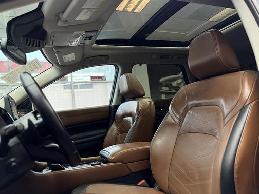 2022 Nissan Pathfinder Platinum 4WD