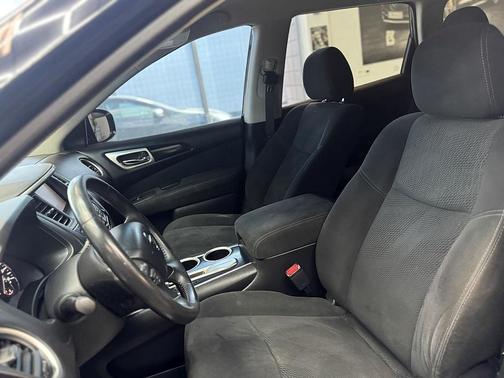 2014 Nissan Pathfinder SV