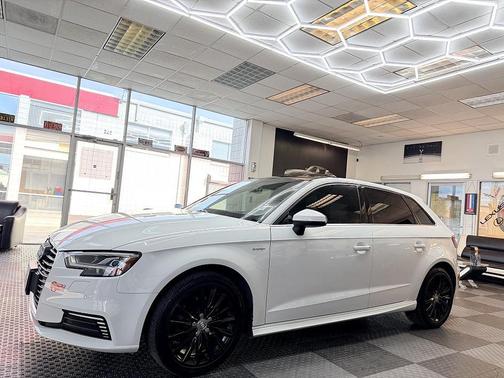 2017 Audi A3 e-tron 1.4T Premium