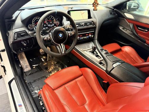 Alpine White 2016 BMW M6 Base
