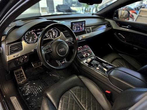 2017 Audi S8 4.0T Plus