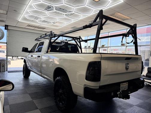 Bright White 2013 RAM 2500 Tradesman