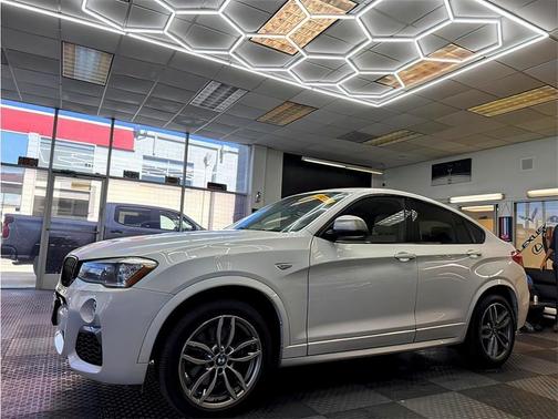 Alpine White 2017 BMW X4 M40i