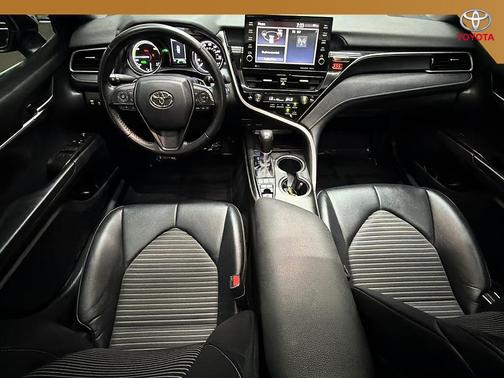 Midnight Black Metallic 2021 Toyota Camry SE