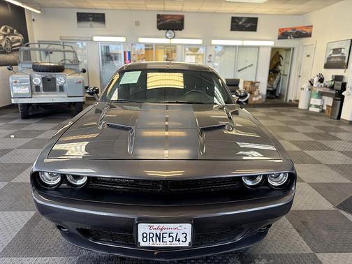 2017 Dodge Challenger SXT