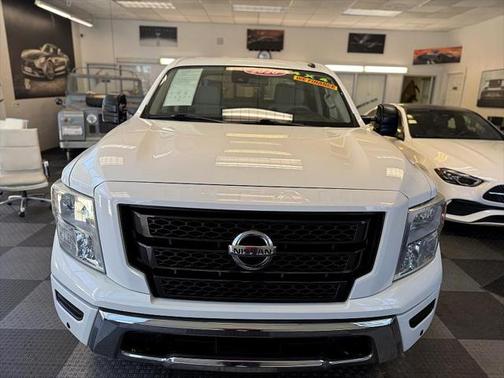 2020 Nissan Titan SV