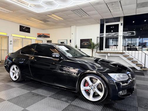 Black Sapphire Metallic 2012 BMW 335