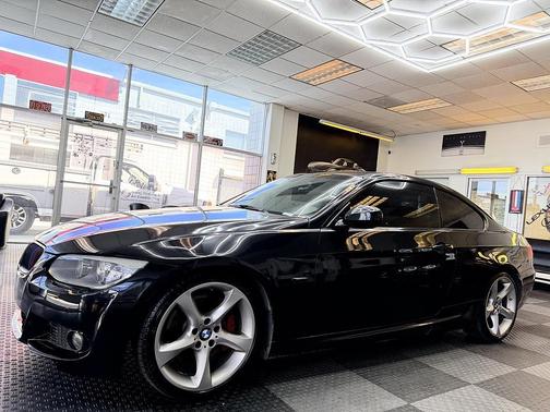 Black Sapphire Metallic 2012 BMW 335