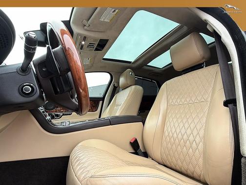 Loire Blue Metallic 2019 Jaguar XJ XJL Portfolio