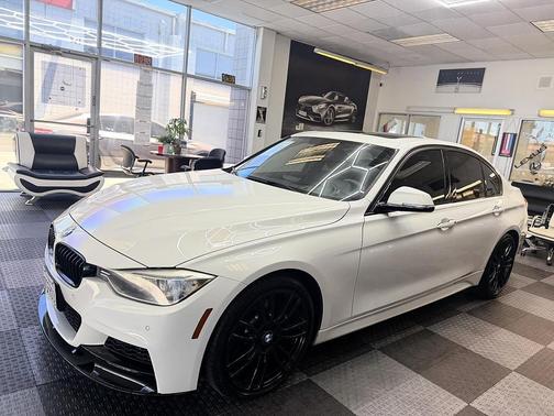 Alpine White 2014 BMW 335