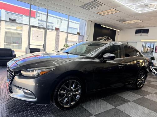 2018 Mazda Mazda3 Touring