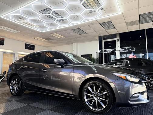 2018 Mazda Mazda3 Touring