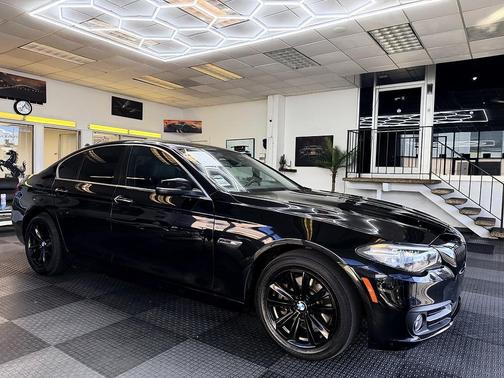 Azurite Black Metallic 2015 BMW 528
