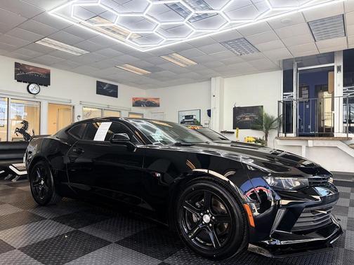 Black 2018 Chevrolet Camaro 1LS