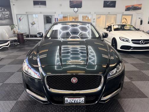 British Racing Green Metallic 2016 Jaguar XF 35t Premium