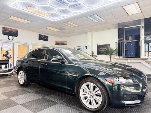 British Racing Green Metallic 2016 Jaguar XF 35t Premium