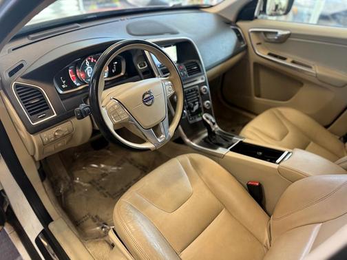 2016 Volvo XC60 T6 Platinum