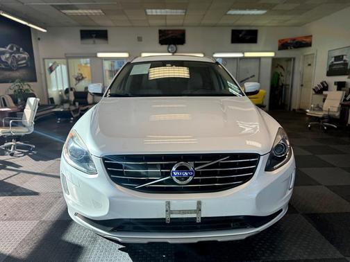 2016 Volvo XC60 T6 Platinum