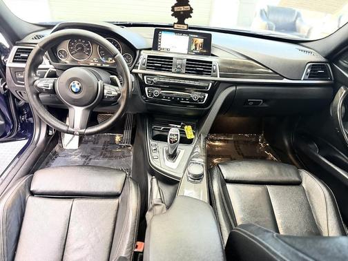 Estoril Blue Metallic 2018 BMW 340