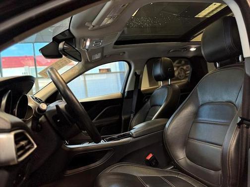 2017 Jaguar F-PACE 35t Prestige