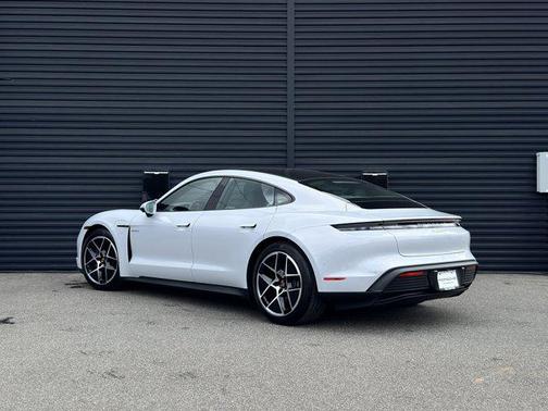 2025 Porsche Taycan 4