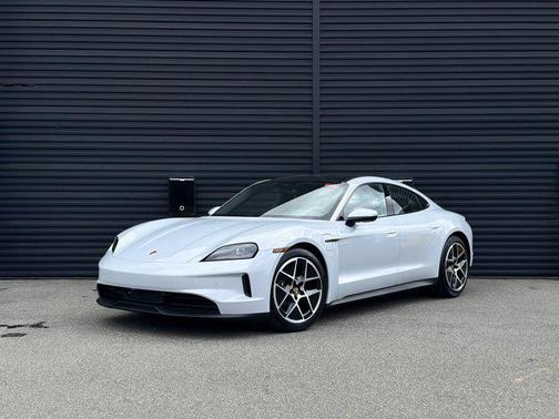 2025 Porsche Taycan 4