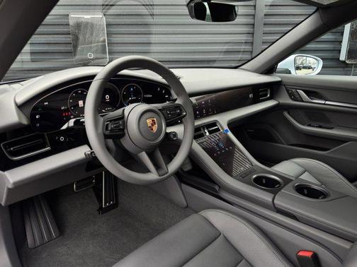 2025 Porsche Taycan 4