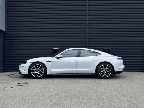 2025 Porsche Taycan 4
