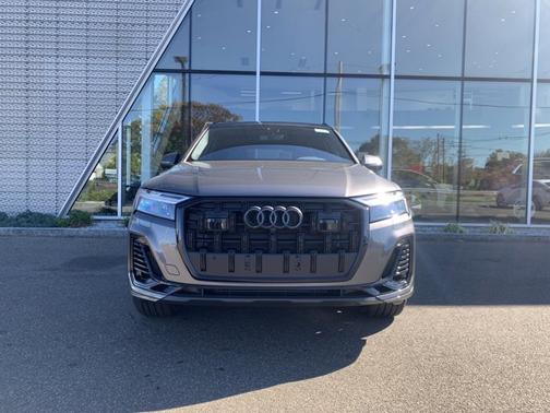 2026 Audi Q7 55 Premium Plus