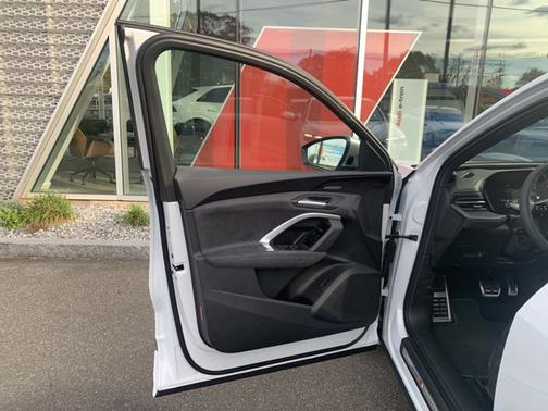 2025 Audi SQ5 3.0T Premium Plus