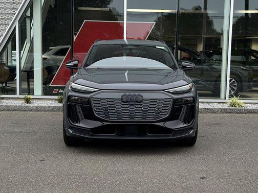 2025 Audi SQ6 e-tron Premium Plus quattro